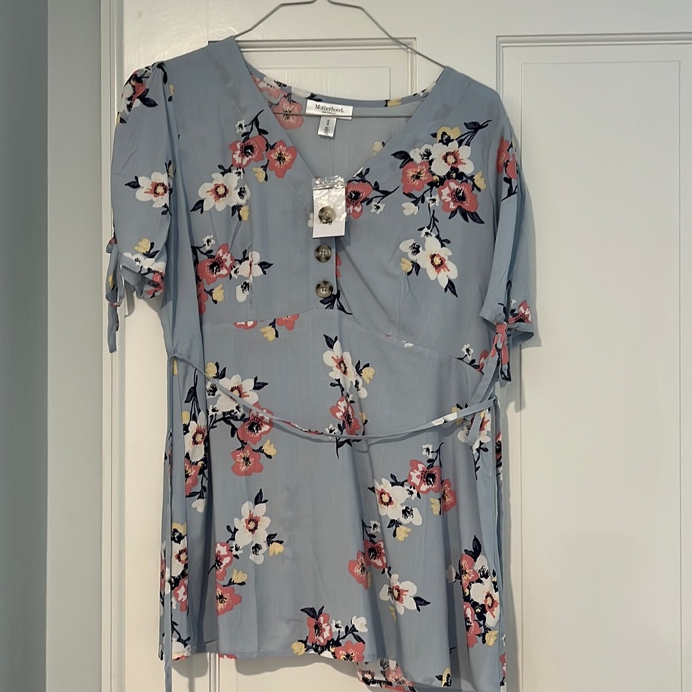 Motherhood Maternity Blouse M NWT